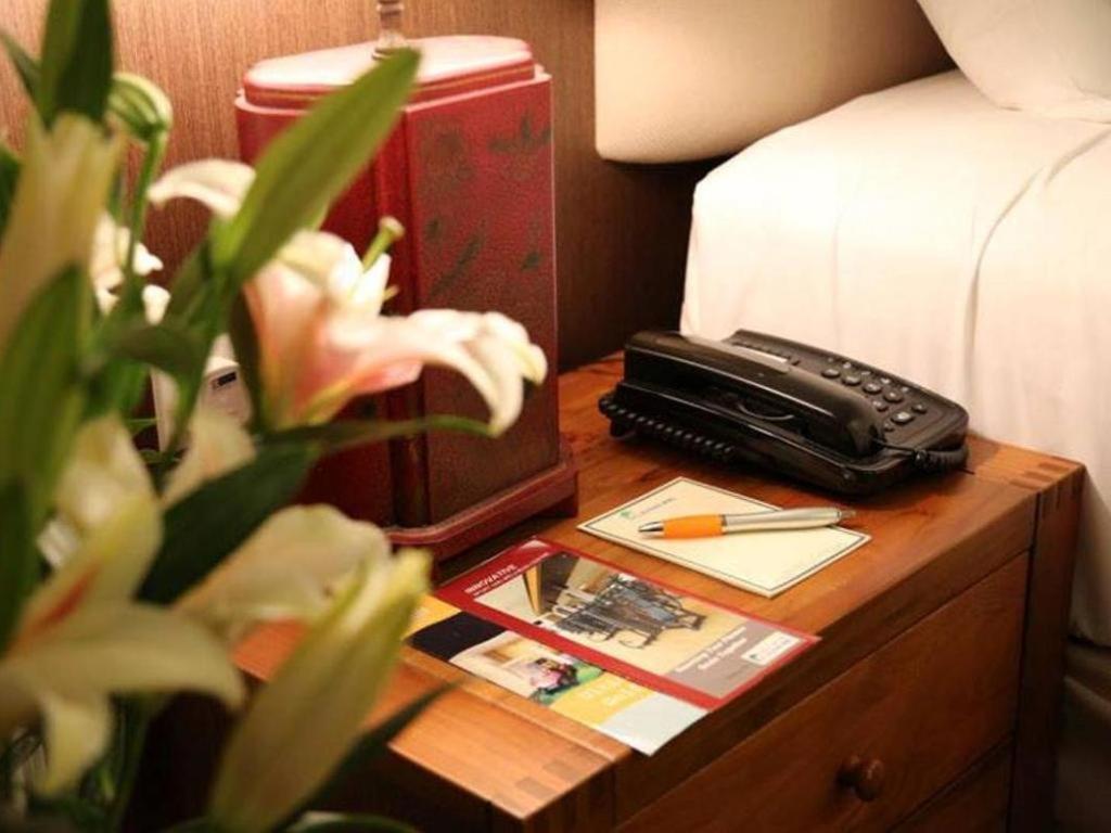 Plaza Sutera Biru Hotel Kuala Belait Екстериор снимка