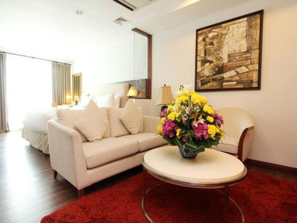Plaza Sutera Biru Hotel Kuala Belait Екстериор снимка
