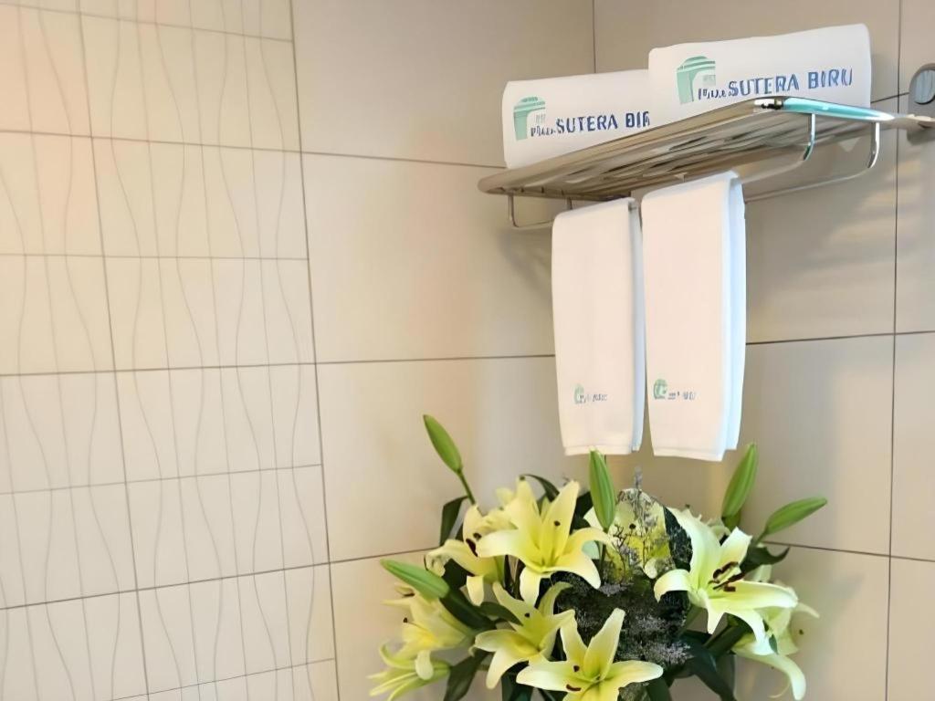 Plaza Sutera Biru Hotel Kuala Belait Екстериор снимка